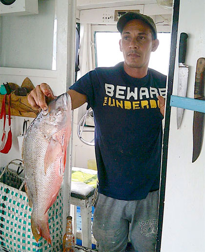 Héctor Yandrey Góngora, pescador de Villa Clara. Héctor Yandrey Góngora, pescador de Villa Clara.
