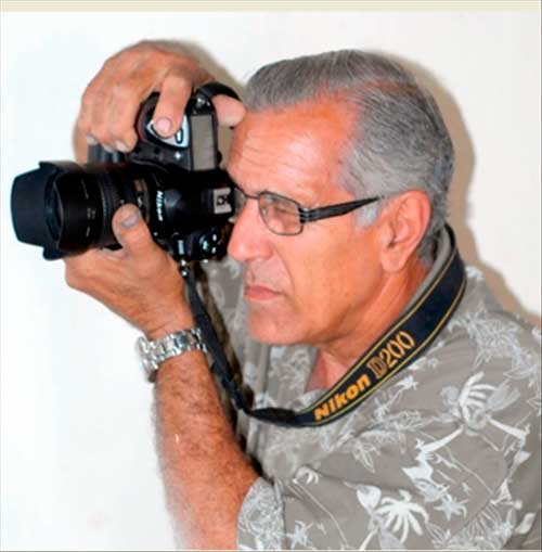 Manuel de Feria García, fotorreportero de Vanguardia, en 2006. Manuel de Feria García, fotorreportero de Vanguardia, en 2006.
