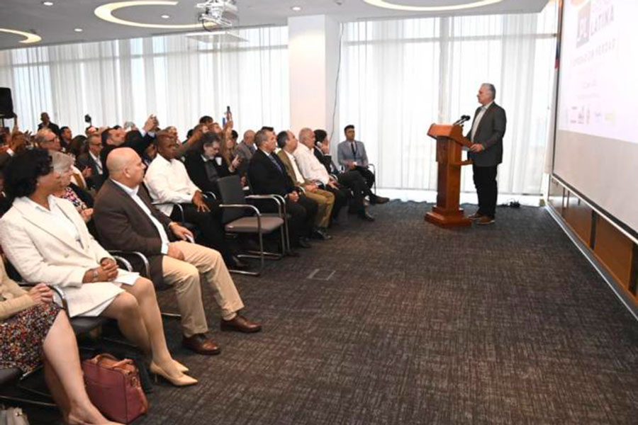 Presidente cubano, Miguel Díaz-Canel, inaugura encuentro Operación Verdad.