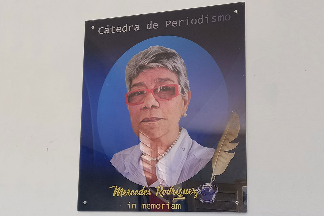 Cartel de la cátedra Mercedes Rodríguez García in memoriam.