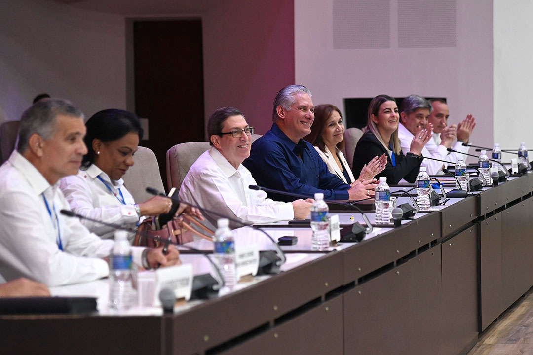 Presidente de Cuba, Miguel Díaz-Canel, asiste a la inauguración de la IV Conferencia La Nación y la Emigración.