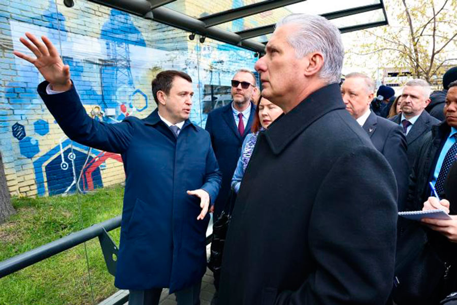Recorrido de Miguel Díaz-Canel por San Petersburgo.