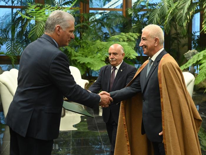 Presidente cubano, Miguel Díaz-Canel, recibe a nuevos embajadores.