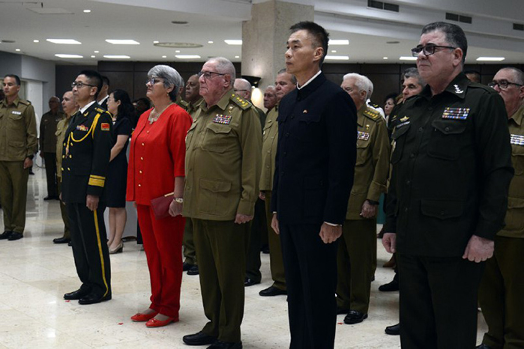 Acto por aniversario 98 del Ejercito Popular de China