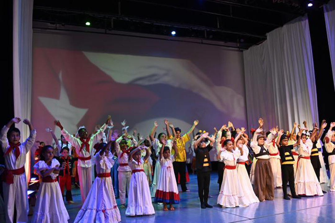 La Colmenita en escena