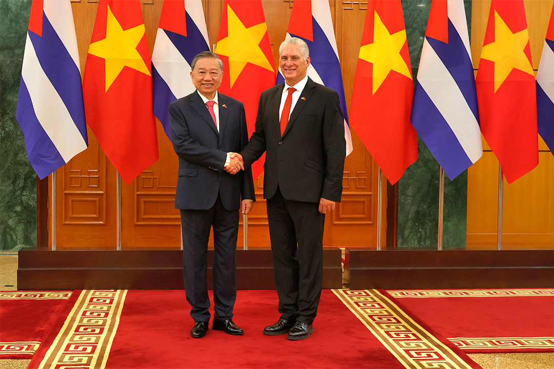 Miguel Díaz-Canel y To Lam durante la ceremonia de firma de acuerdos entre Cuba y Vietnam.