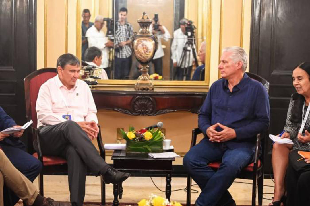 Miguel Díaz-Canel y  ministro brasileño