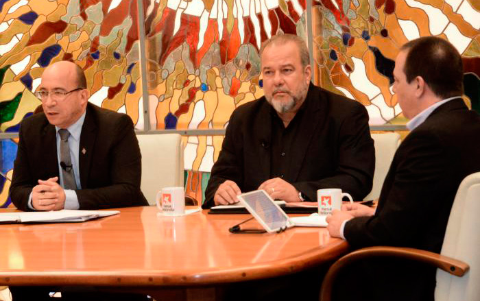 Mesa Redonda con los Ministros Mesa Redonda con los Ministros