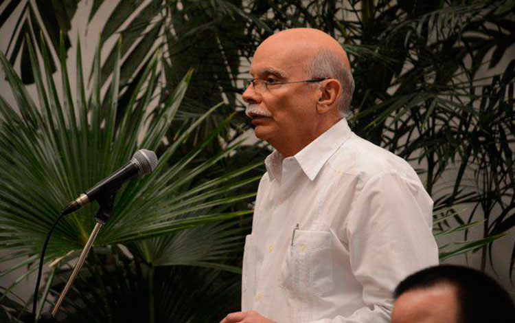 Francisco Mayobre, vicepresidente del Banco Central de Cuba. Francisco Mayobre, vicepresidente del Banco Central de Cuba.