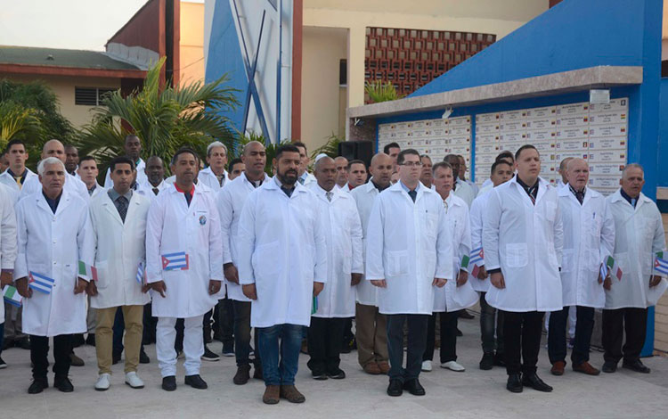Brigada médica cubana parte a Italia para combatir la COVID-19. Brigada médica cubana parte a Italia para combatir la COVID-19.