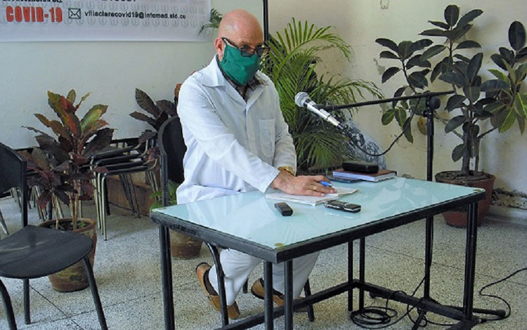 Dr. Neil Reyes Miranda, director del Centro Provincial de Higiene, Epidemiología y Microbiología  (CPHEM) de Villa Clara.