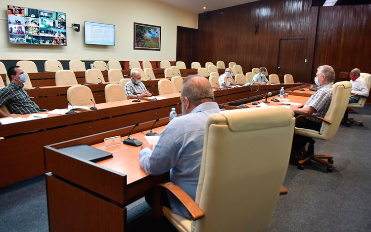 Reunión del grupo temporal de trabajo para la prevención y el control del nuevo coronavirus.