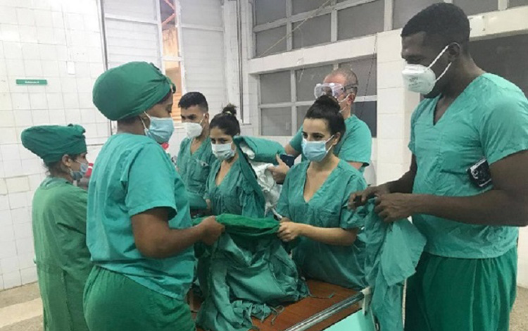 Zona de preparación de los médicos