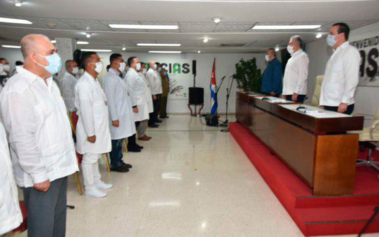 Encuentro del presidente cubano, Miguel Díaz-Canel, y el primer ministro, Manuel Marrero, con brigada médica cubana que combatió la COVID-19 en Lombardía, Italia. Encuentro del presidente cubano, Miguel Díaz-Canel, y el primer ministro, Manuel Marrero, con brigada médica cubana que combatió la COVID-19 en Lombardía, Italia.