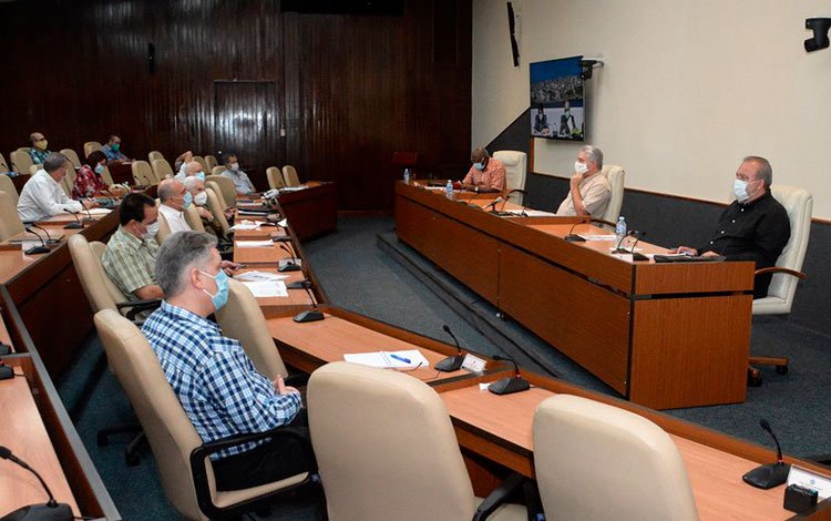 Reunión de análisis de la COVID-19 en Cuba, encabezada por el presidente, Miguel Díaz-Canel.