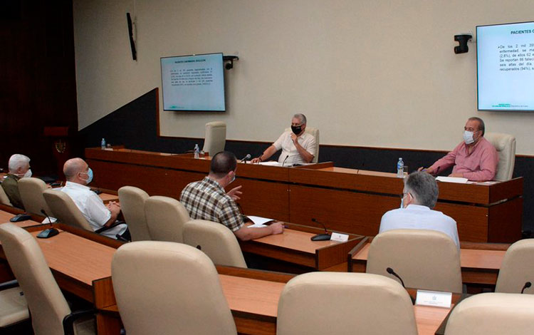 Reunión de análisis de la COVID-19 en Cuba, encabezada por el presidente, Miguel Díaz-Canel, el 7 de julio de 2020.