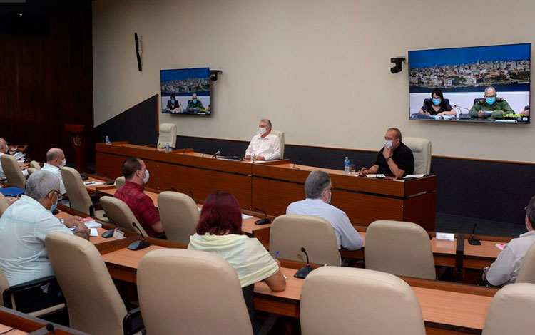 Reunión de análisis de la COVID-19 en Cuba, encabezada por el presidente, Miguel Díaz-Canel, el 14 de julio de 2020..