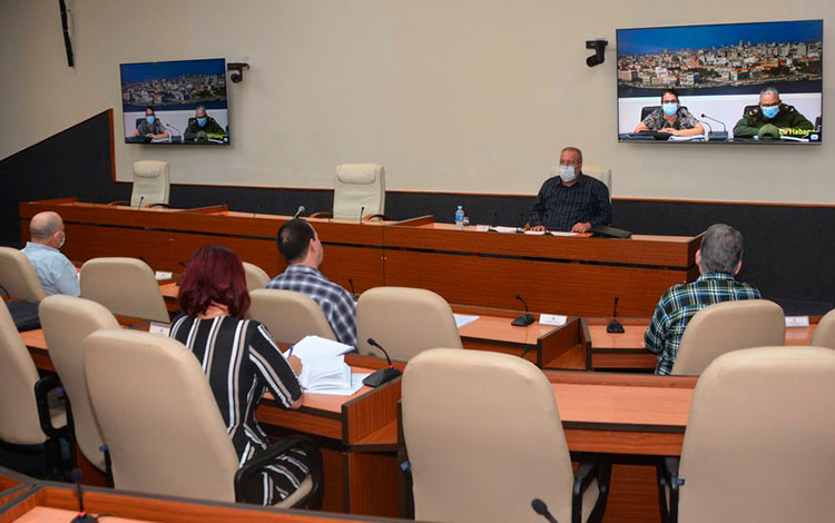 Reunión de análisis de la COVID-19 en Cuba, encabezada por el primer ministro, Manuel Marrero Cruz.