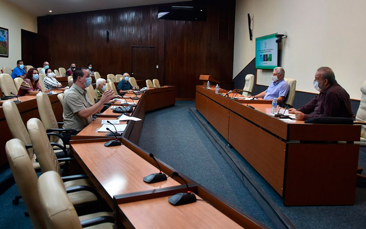 Reunión de análisis de la COVID-19 en Cuba, encabezada por el presidente, Miguel Díaz-Canel.