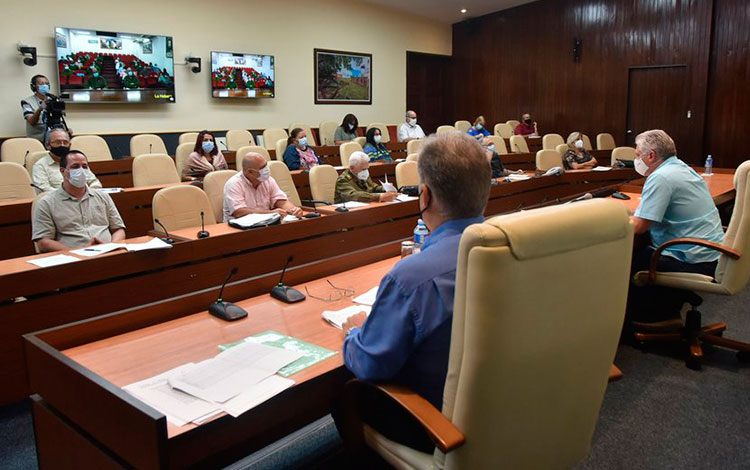 Reunión de análisis de la COVID-19 en Cuba, encabezada por el presidente, Miguel Díaz-Canel, el 1.o de septiembre de 2020.