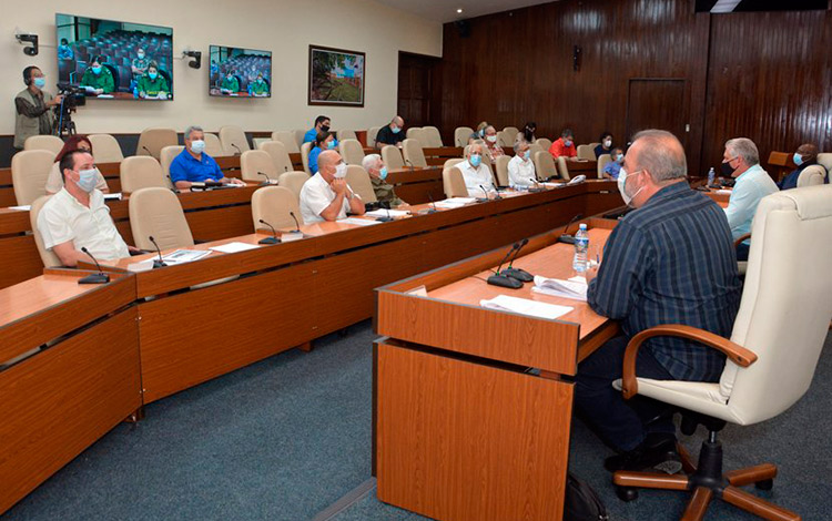 Reunión de análisis de la COVID-19 en Cuba, encabezada por el presidente, Miguel Díaz-Canel, el 16 de septiembre de 2020.