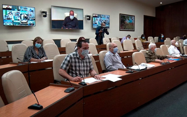 Reunión de análisis de la COVID-19 en Cuba, encabezada por el presidente, Miguel Díaz-Canel, el 3 de noviembre de 2020.