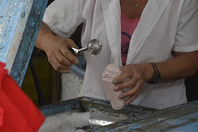 Venta de helado en Santa Clara. Venta de helado en Santa Clara.