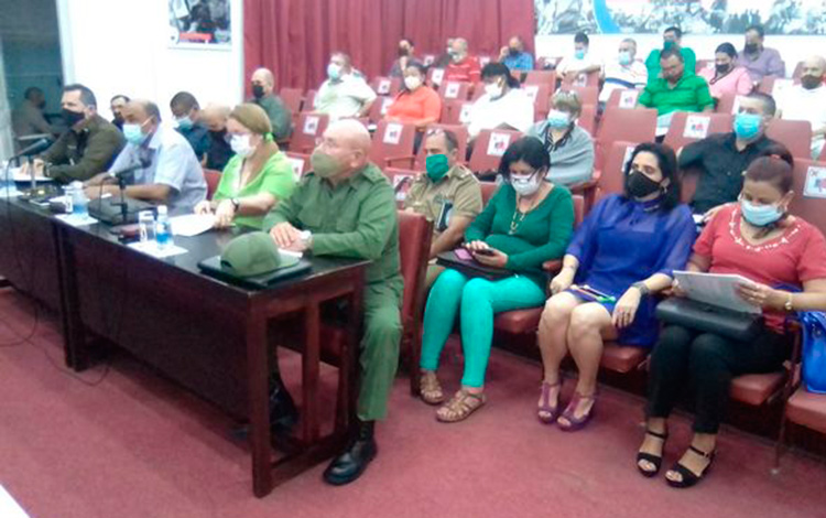 Reunión del grupo temporal de trabajo para el control del nuevo coronavirus en Villa Clara.