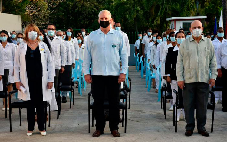 Acto por el aniversario quinto de la Clínica Internacional Siboney, en La Habana. Acto por el aniversario quinto de la Clínica Internacional Siboney, en La Habana.