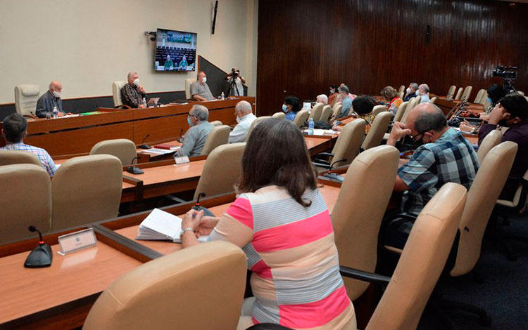 Reunión de análisis de la COVID-19 en Cuba, el 11 de febrero de 2021.