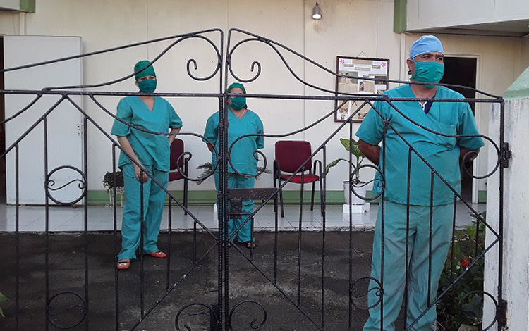 Puesto de mando médico para el control de la COVID-19 en Remedios.