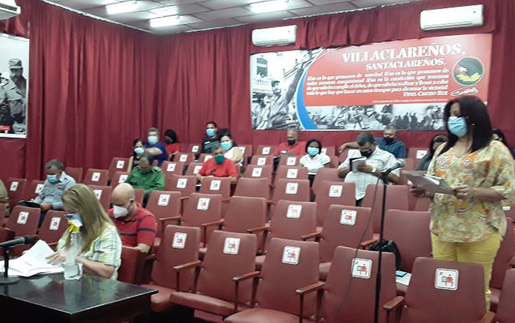 Reunión del Grupo Temporal de Trabajo  para el enfrentamiento al nuevo coronavirus en Villa Clara.