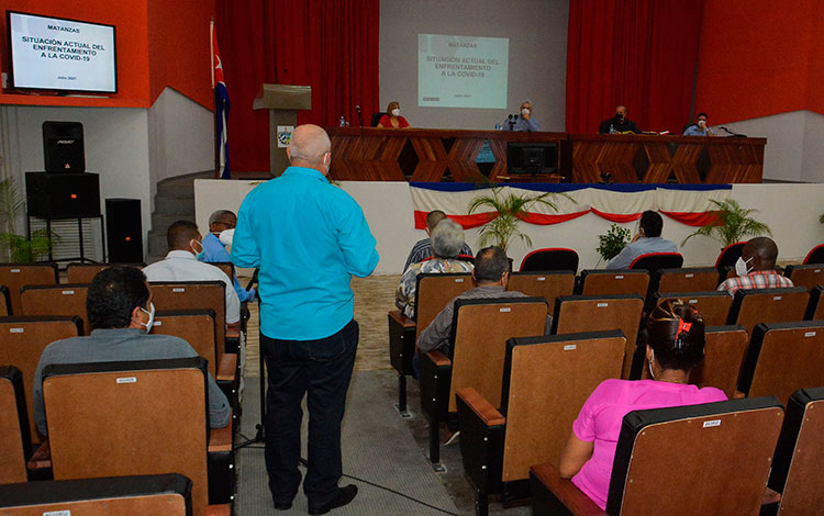 Presidente de Cuba, Miguel Díaz-Canel encabeza en Matanzas el análisis del enfrentamiento a la COVID-19. Presidente de Cuba, Miguel Díaz-Canel encabeza en Matanzas el análisis del enfrentamiento a la COVID-19.