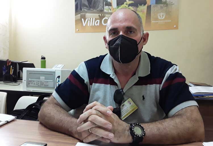 Dr. Juan José Pulido López, Jefe del Departamento de Atención Médica en Villa Clara. Dr. Juan José Pulido López, Jefe del Departamento de Atención Médica en Villa Clara.