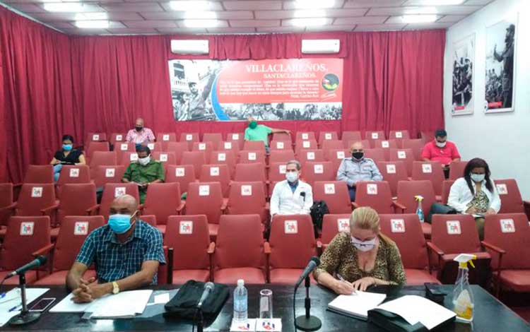 Reunión del Grupo de Trabajo Temporal para el enfrentamiento a la COVID-19 en Villa Clara.