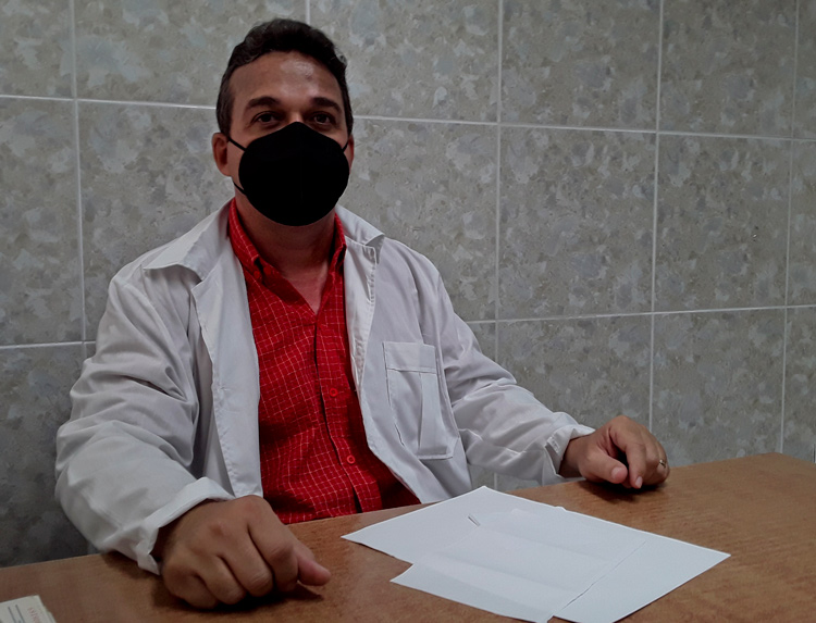 Dr. Frank Quintana Gómez, especialista de primer grado en Inmunología. Dr. Frank Quintana Gómez, especialista de primer grado en Inmunología.