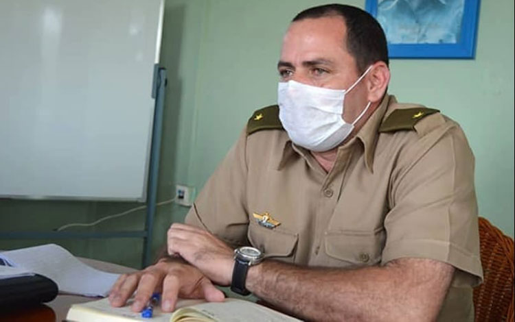 Doctor Yaiquier Díaz Morales, vice director asistencial del hospital militar Comandante Manuel Fajardo Rivero, de Villa Clara. Doctor Yaiquier Díaz Morales, vice director asistencial del hospital militar Comandante Manuel Fajardo Rivero, de Villa Clara.
