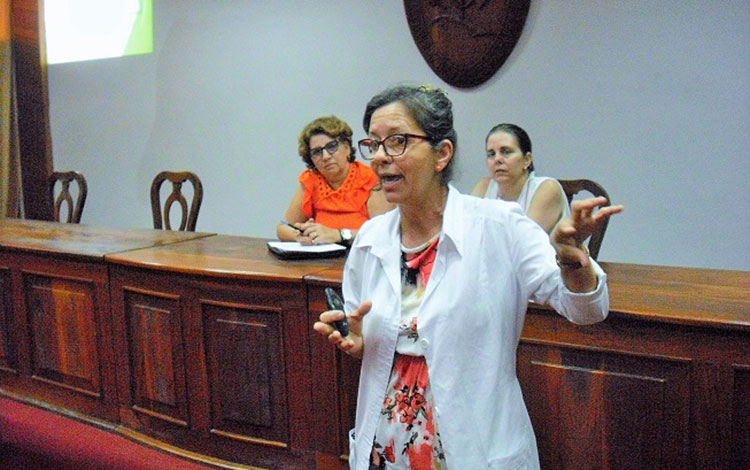 Doctora María Ofelia Hernández Oliver. Doctora María Ofelia Hernández Oliver.