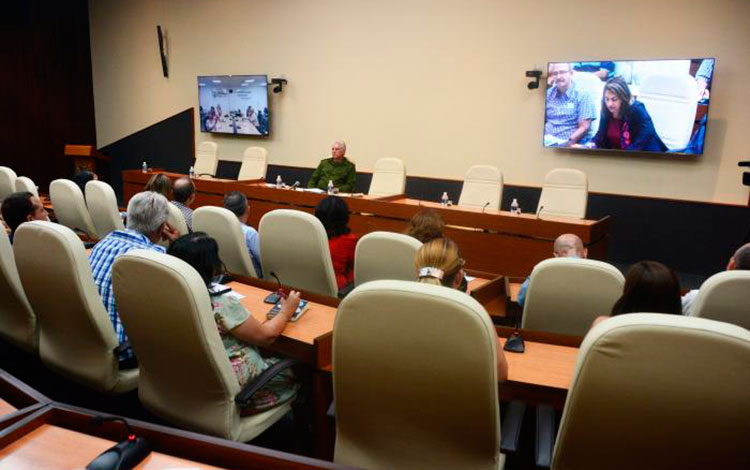Reunión de chequeo de la situación epidemiológica de Cuba.