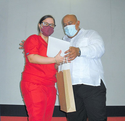 Reconocimiento a la Dra. Leonila Noralis Portal Benítez. Reconocimiento a la Dra. Leonila Noralis Portal Benítez.