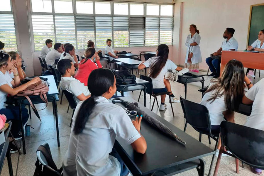 Estudiantes de la Universidad de Ciencias Médicas de Villa Clara.