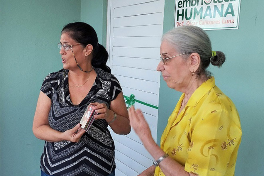 La Dra. Nélida Sarasa Muñoz recibe la medalla José Tey.