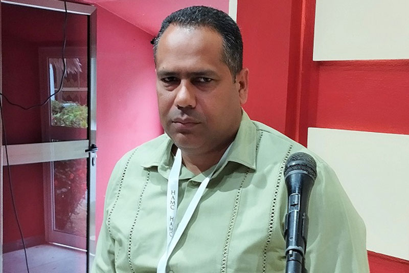 Dr. Esteban José Roig Caraballo, neurocirujano, director del hospital universitario Arnaldo Milián Castro.