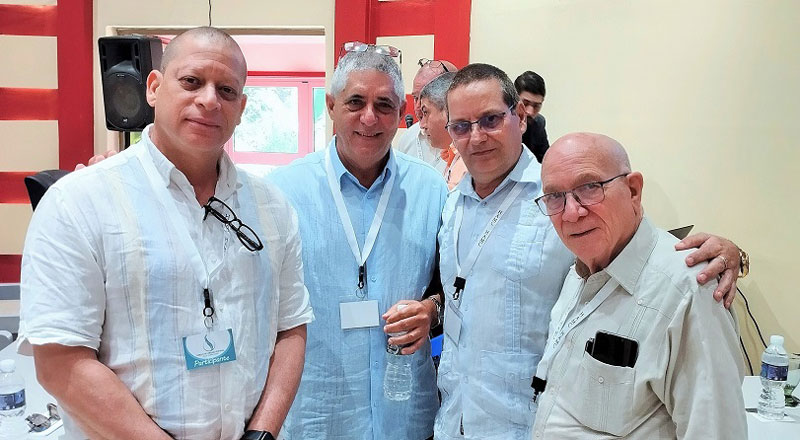 Especialistas de La Habana y Villa Clara.