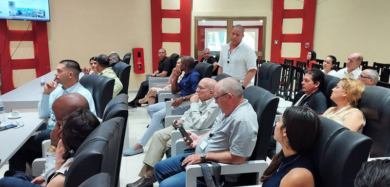 Jornada del curso de cirugía espinal.