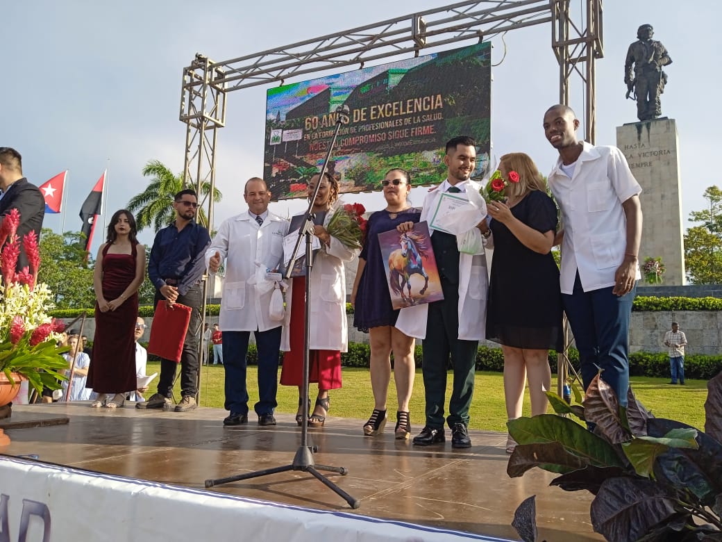 Graduación de Ciencias Médicas.