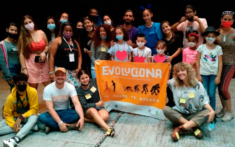 Actividad didáctica infantil para promover mensajes de paz.